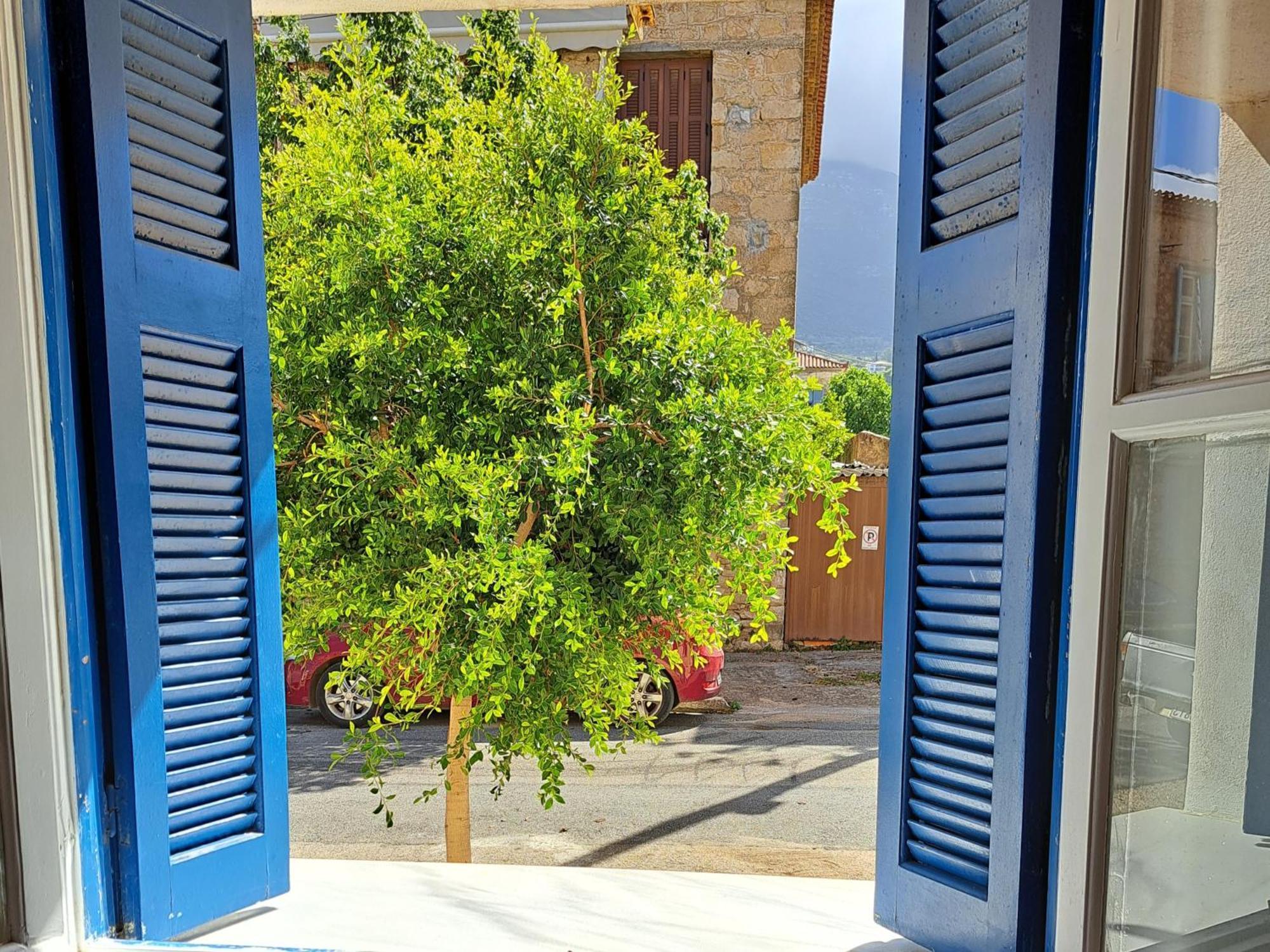 Family Stone Apartment Kyparissia Exterior photo